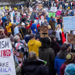 சூரியவெவவில் விபத்து – மூன்று பிக்குணிகள் படுகாயம்!